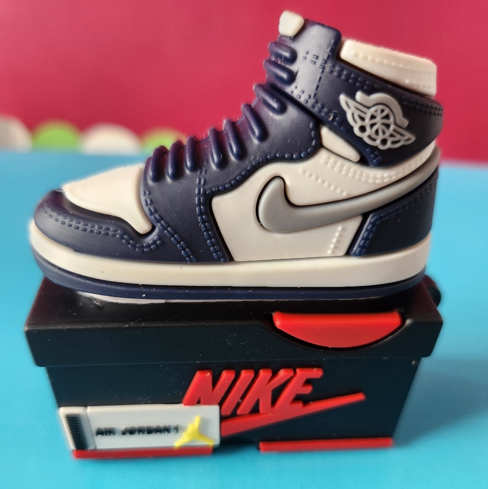 ✨️Airpod Pro Case (Nike Blue Sneaker)✨️